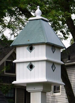 Dovecote Plantation Birdhouse 8 Nest