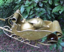 Bird Haven Shop -Bird Haven Shop sleigh detail 0c84033c 242e 4dea a742 b7da0e699f17